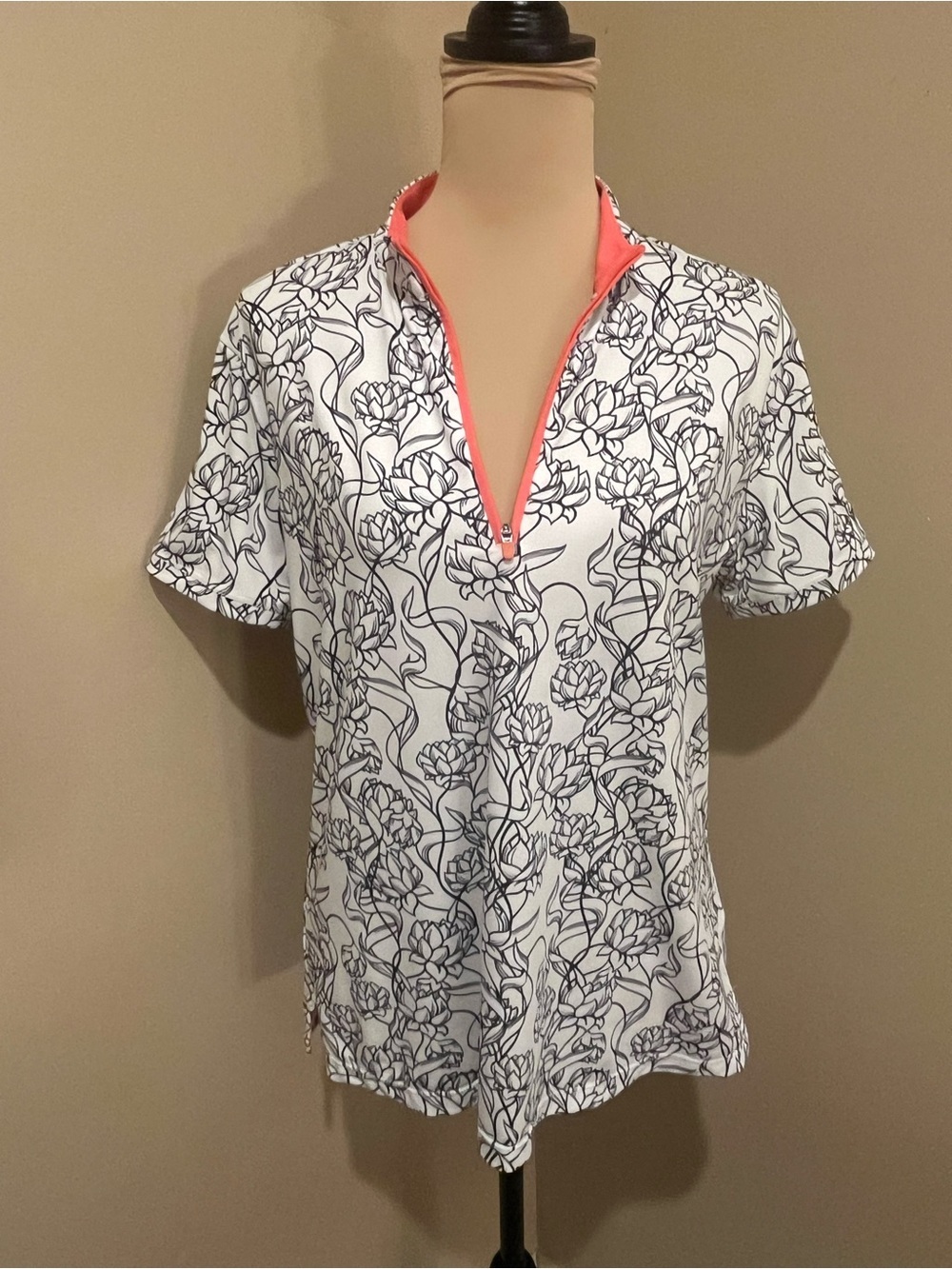 TGW White & Black Floral Golf Polo w\ Coral Trim, Crazyhorse Logo on Sleeve, L